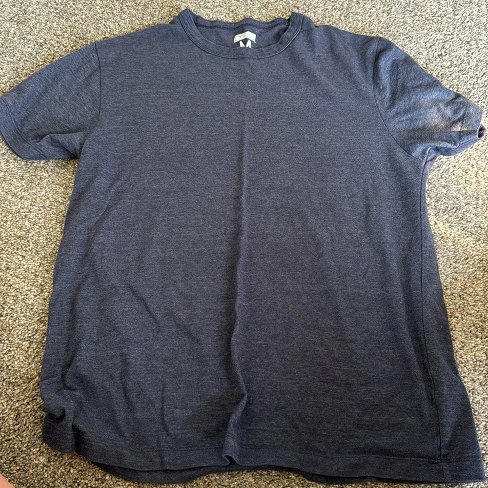American Eagle tailgate.  Guc.  Medium.
